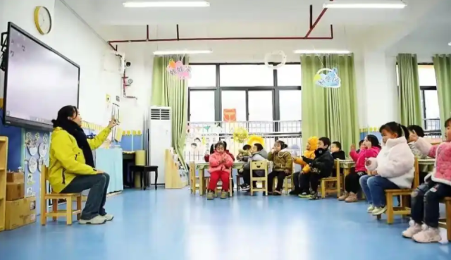 以资源供应和师资建造为双引擎为破解教