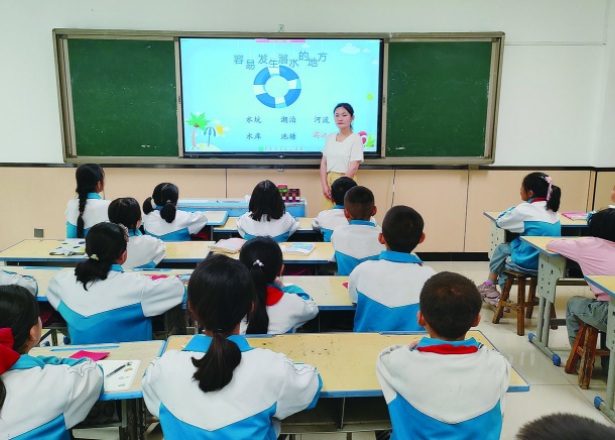 一切为学生的终身发展负责才能创造适合