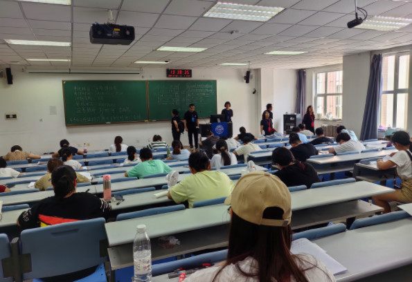 更大变革勇气打破利益固化藩篱以更才智