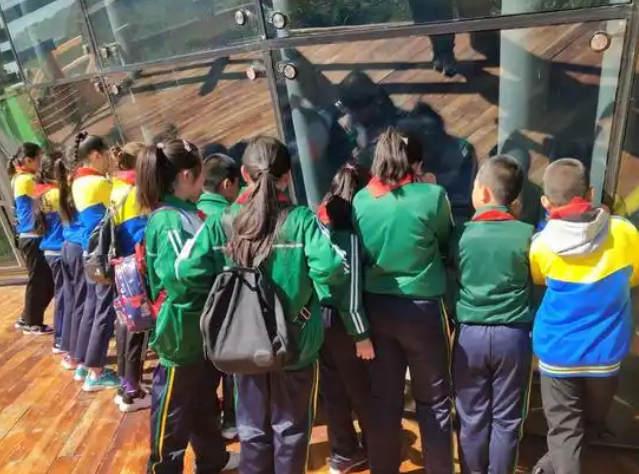 让草原学子在家门口享受优质科创教育以