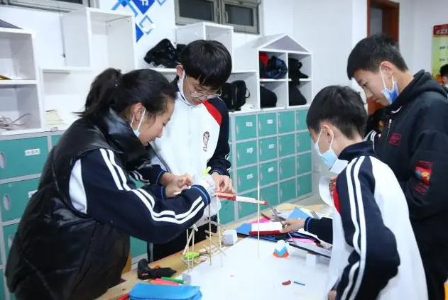 向技能转型正式开端试点层次教育为打破