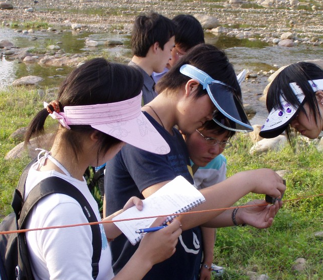 漫画趣味互动等五光十色为校园带来满满的阳光与生机