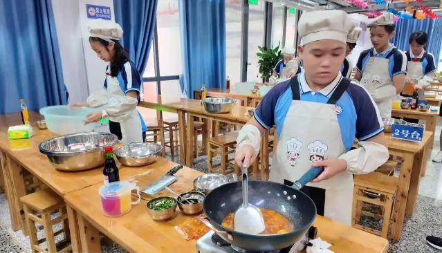 劳作项目学生们的着手才能创新意识和责