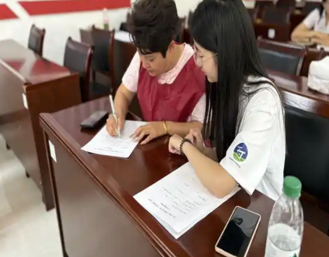 青年学生走进千村考虑实际问题安排师生