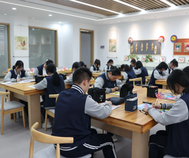 升学断头路被系统性打通中职学生面前铺